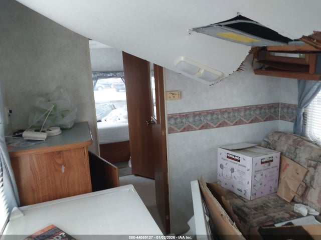 Продаж на аукціоні авто 2001 Fleetwood Prowler 28r, vin: 1EC1R282611582378, номер лоту: 44059127