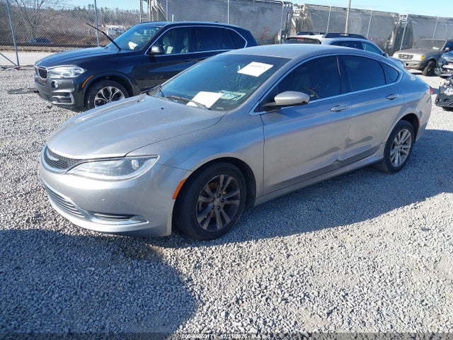 Chrysler 200 Limited 2015 1C3CCCAB7FN562998 Image 2