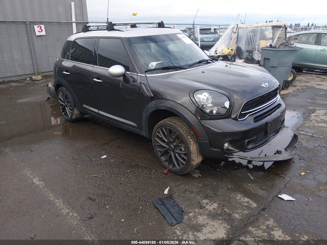 2016 MINI COUNTRYMAN WMWZC3C50GWT10953 Photo 0