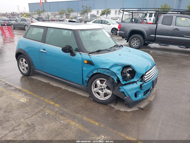 2009 MINI COOPER WMWMF33529TT68486