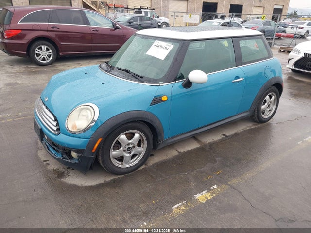 2009 MINI COOPER WMWMF33529TT68486 Photo 1