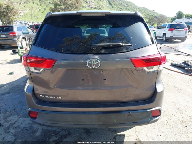 5TDZZRFH9KS307374 Toyota Highlander Le