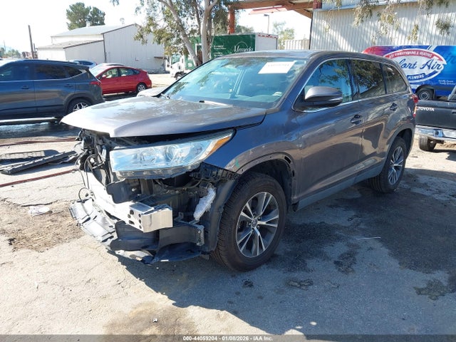 5TDZZRFH9KS307374 Toyota Highlander Le