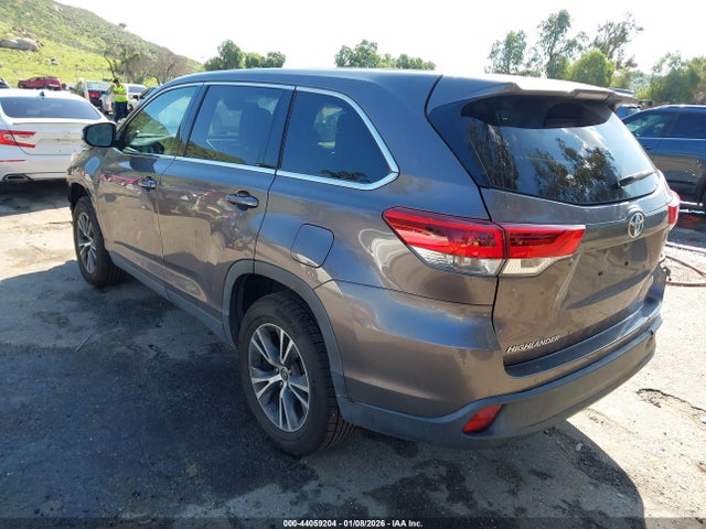 5TDZZRFH9KS307374 Toyota Highlander Le