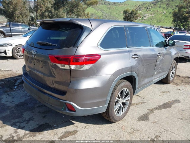 5TDZZRFH9KS307374 Toyota Highlander Le