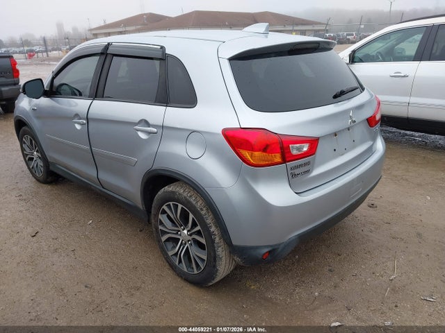 2017 MITSUBISHI OUTLANDER SPORT JA4AR3AU5HZ047345 Photo 2