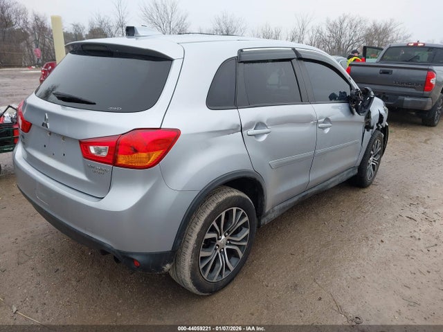 2017 MITSUBISHI OUTLANDER SPORT JA4AR3AU5HZ047345 Photo 3