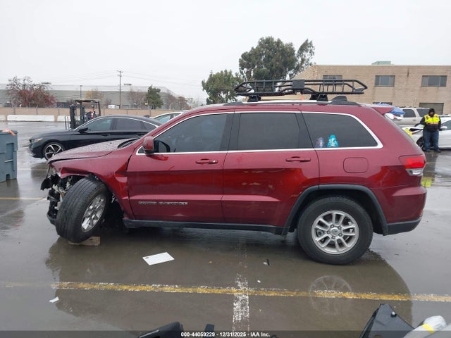 1C4RJEAG5LC329017 Jeep Grand Cherokee Laredo E 4x2