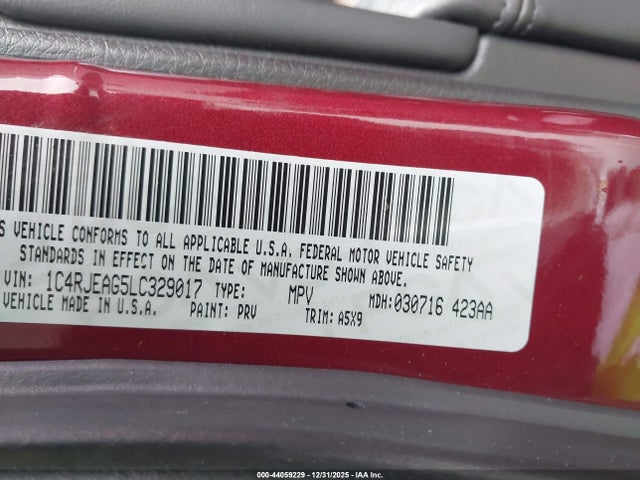 1C4RJEAG5LC329017 Jeep Grand Cherokee Laredo E 4x2