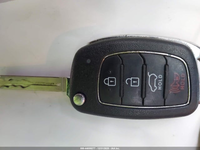 KM8J23A44HU515844 Hyundai TUCSON SE