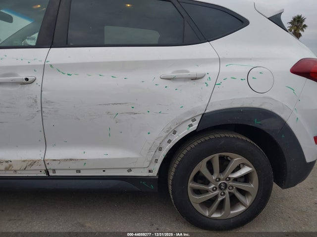 KM8J23A44HU515844 Hyundai TUCSON SE