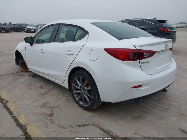 3MZBN1V3XJM159669 Mazda Mazda3 Touring