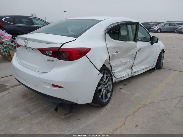 3MZBN1V3XJM159669 Mazda Mazda3 Touring