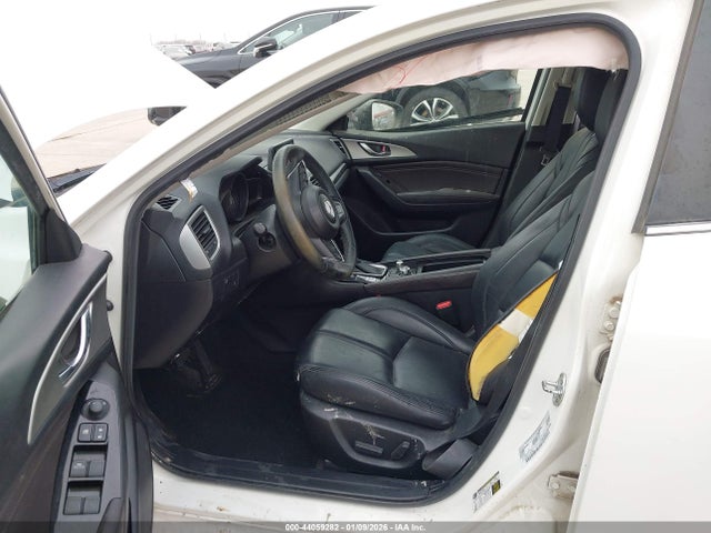3MZBN1V3XJM159669 Mazda Mazda3 Touring