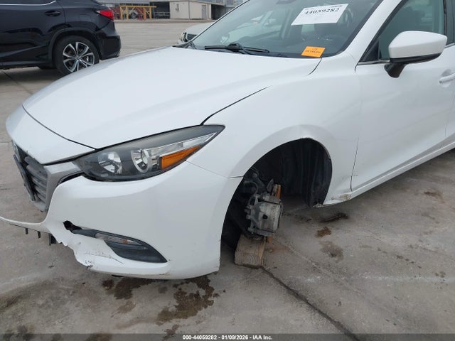 3MZBN1V3XJM159669 Mazda Mazda3 Touring