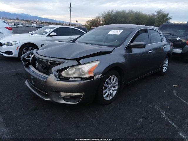 Nissan Altima 2.5 S 2014 1N4AL3AP4EN333603 Image 2