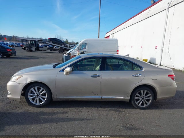 44059302 :رقم المزاد ، JTHBK1EG0A2385367 vin ، 2010 Lexus Es 350 مزاد بيع