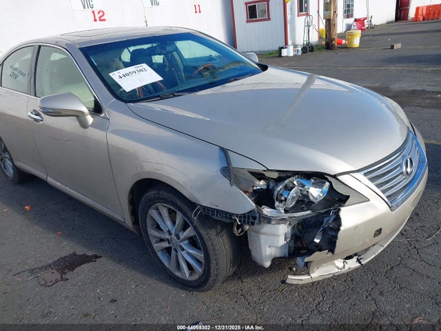 44059302 :رقم المزاد ، JTHBK1EG0A2385367 vin ، 2010 Lexus Es 350 مزاد بيع