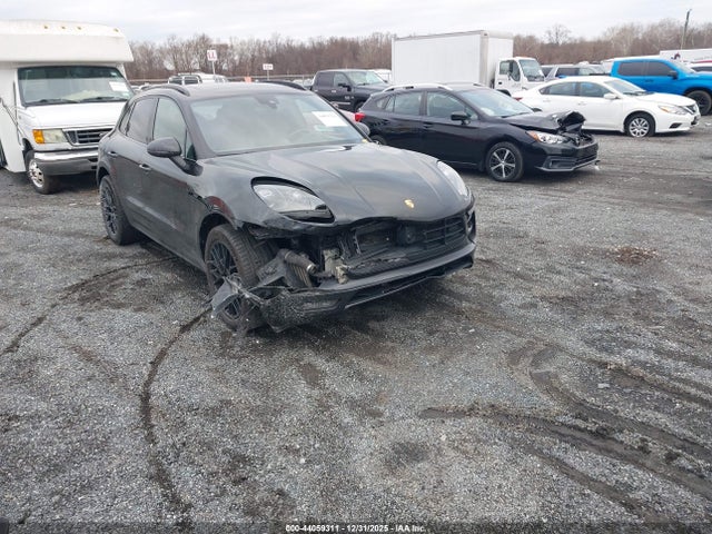 2018 PORSCHE MACAN WP1AG2A52JLB61504 Photo 0