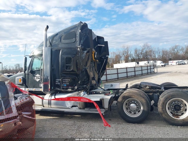 3ALXFBCGXGDHJ1859 Freightliner Conventional Coronado 132