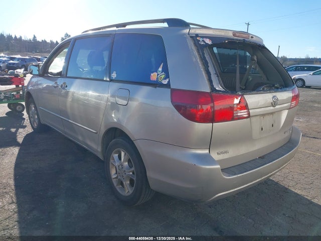 2005 TOYOTA SIENNA 5TDBA22C45S045214 Photo 2