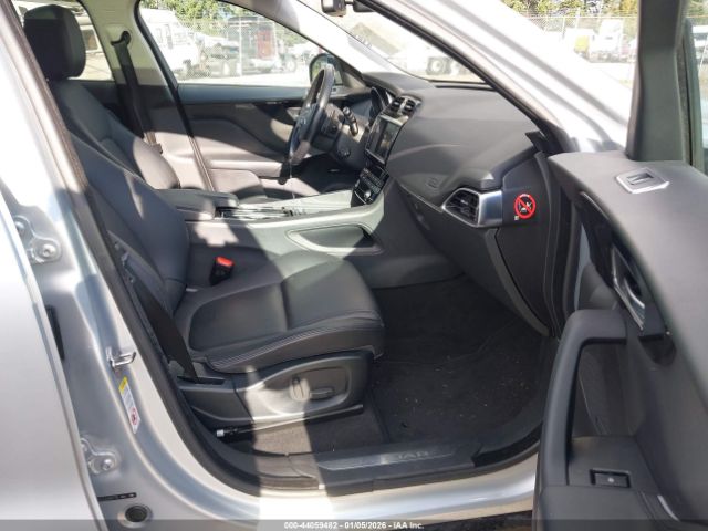 2018 JAGUAR F-PACE SADCJ2FX5JA282176 Photo 4