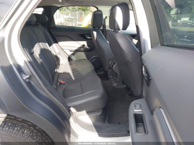 2018 JAGUAR F-PACE SADCJ2FX5JA282176 Photo 7