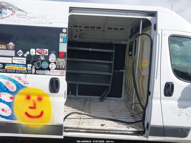 44059539 :رقم المزاد ، 3C6TRVDG2HE518533 vin ، 2017 Ram Promaster 2500 High Roof 159 Wb مزاد بيع