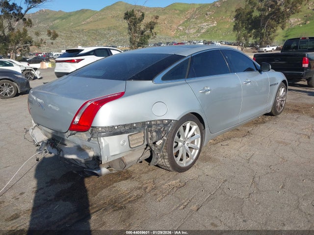 2012 JAGUAR XJ SAJWA2GB1CLV34459 Photo 3