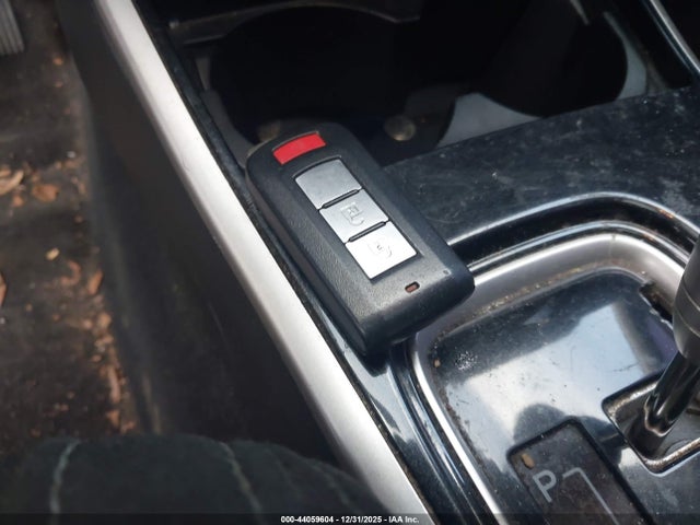 2017 MITSUBISHI OUTLANDER JA4AD3A36HZ039079 Photo 10