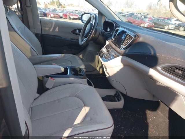 2C4RC1GG5HR599552 Chrysler Pacifica Limited