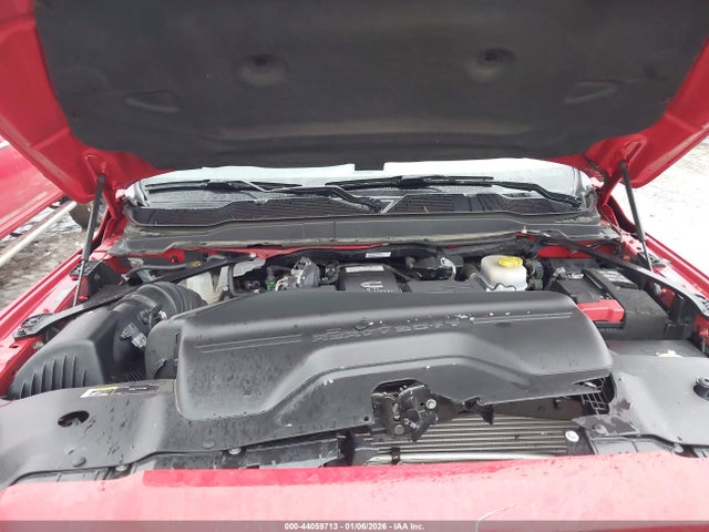 3C6UR5NL4NG282323 RAM 2500 Laramie 4x4 6&#039;4 Box