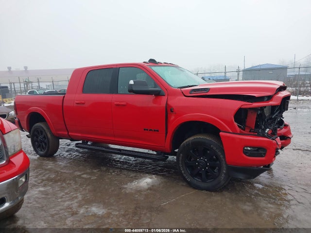 3C6UR5NL4NG282323 RAM 2500 Laramie 4x4 6&#039;4 Box