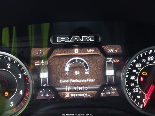 3C6UR5NL4NG282323 RAM 2500 Laramie 4x4 6&#039;4 Box