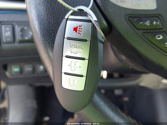 2017 Nissan Sentra Sv მანქანა იყიდება აუქციონზე, vin: 3N1AB7AP3HY247696, აუქციონის ნომერი: 44059762