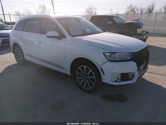 2017 AUDI Q7 WA1LHAF77HD051185 Photo 0
