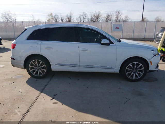 WA1LHAF77HD051185 Audi Q7 2.0t Premium