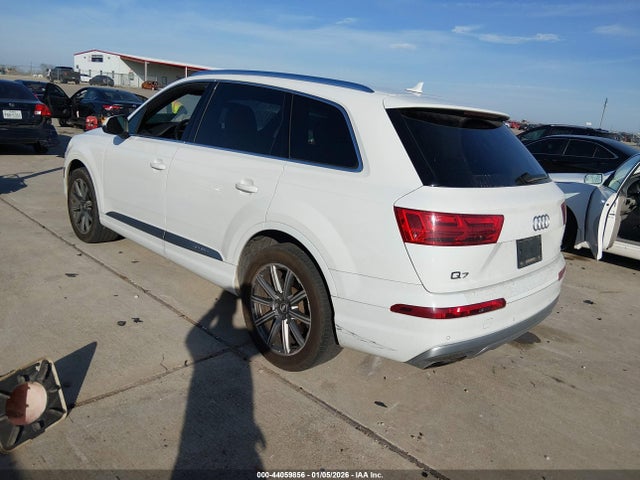 2017 AUDI Q7 WA1LHAF77HD051185 Photo 2