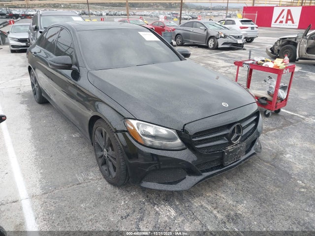 2018 MERCEDES-BENZ C 300 55SWF4JB8JU243699 Photo 0