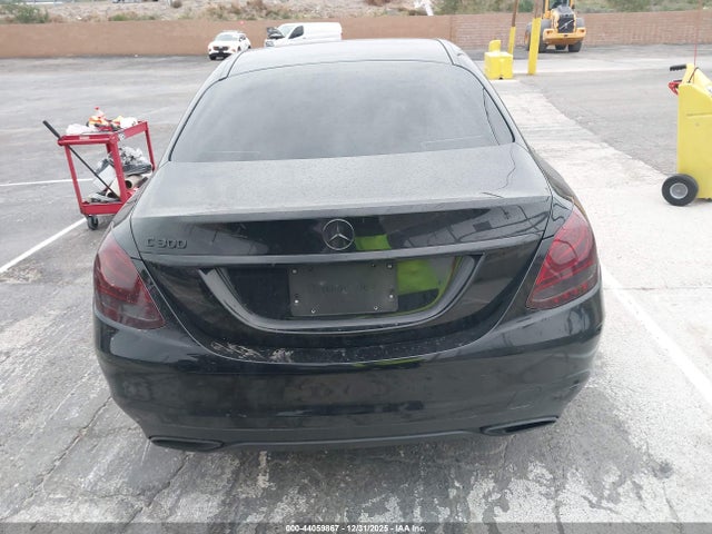 55SWF4JB8JU243699 Mercedes-Benz C 300
