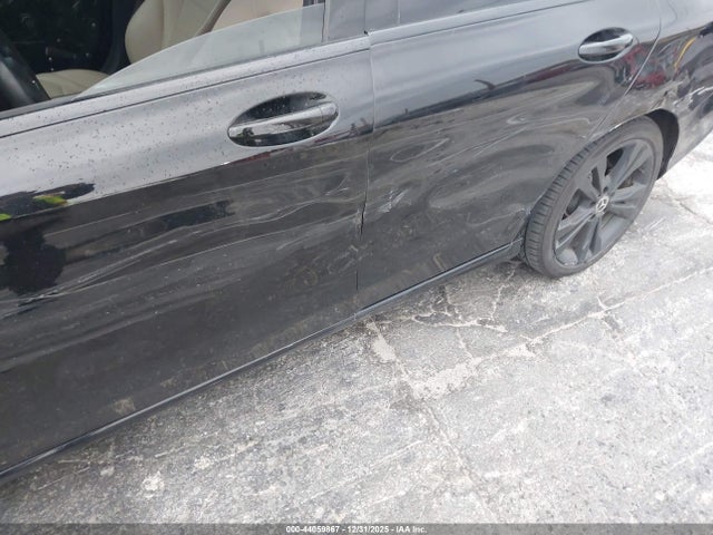 55SWF4JB8JU243699 Mercedes-Benz C 300