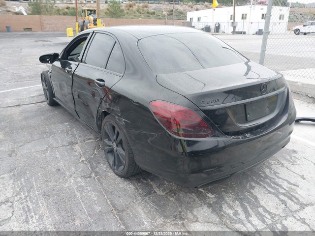 2018 MERCEDES-BENZ C 300 55SWF4JB8JU243699 Photo 2