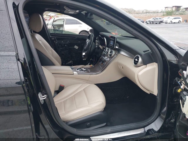 2018 MERCEDES-BENZ C 300 55SWF4JB8JU243699 Photo 4