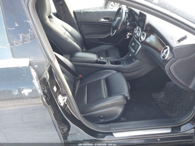 2018 MERCEDES-BENZ CLA 250 WDDSJ4GBXJN565970 Photo 4