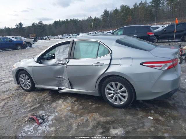 4T1B11HK2JU579659 Toyota CAMRY LE