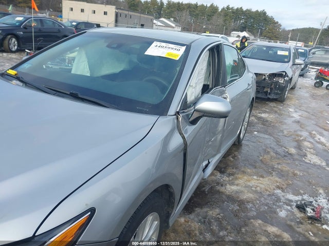 4T1B11HK2JU579659 Toyota CAMRY LE