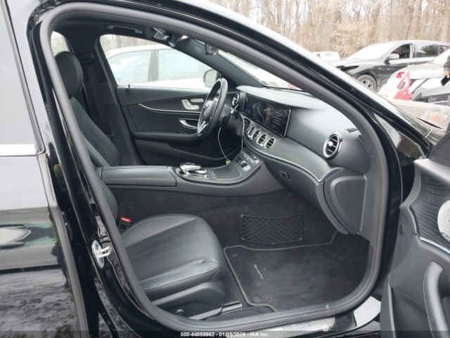2020 MERCEDES-BENZ E 350 W1KZF8EB0LA805256 Photo 4