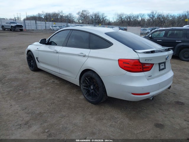 2015 BMW 335I GRAN TURISMO WBA3X9C54FD868182 Photo 2