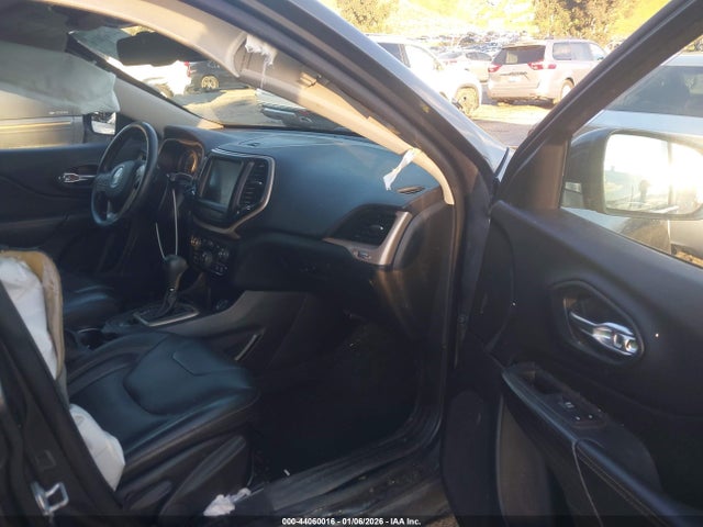 1C4PJLDS9HW511093 Jeep Cherokee Limited Fwd