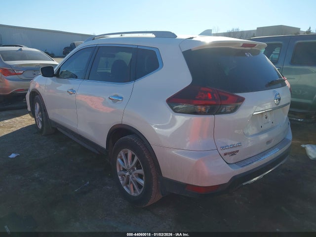 2018 NISSAN ROGUE 5N1AT2MT6JC755421 Photo 2